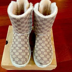 Gucci Ugg Boots- Size 10